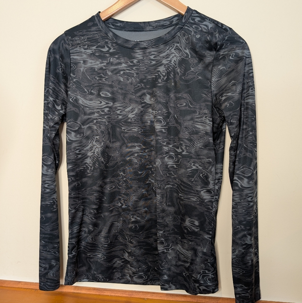 Under Armour Loose Fit Long Sleeve Performance Top Black Gray S